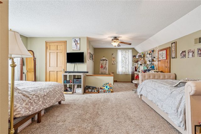 198 Forest Drive SE, Cedar Rapids, IA 52403