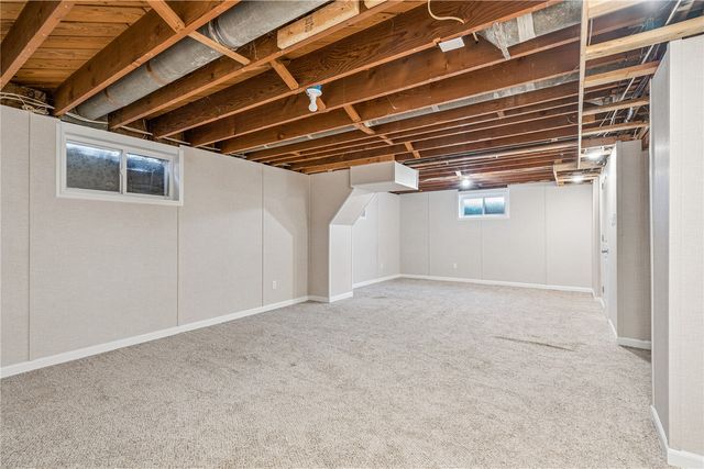 198 Forest Drive SE, Cedar Rapids, IA 52403