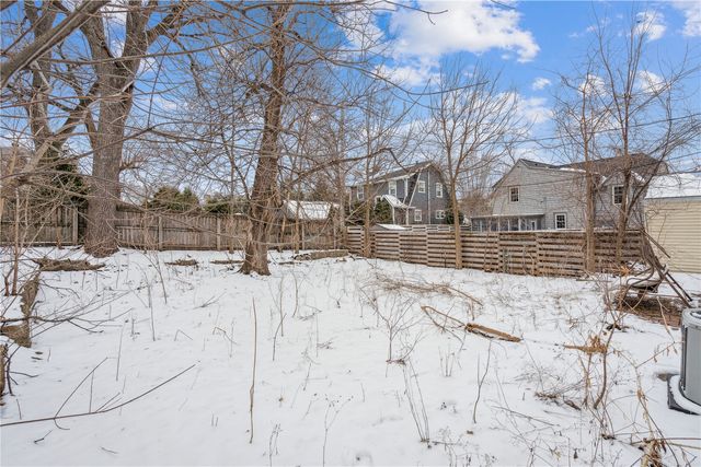 198 Forest Drive SE, Cedar Rapids, IA 52403