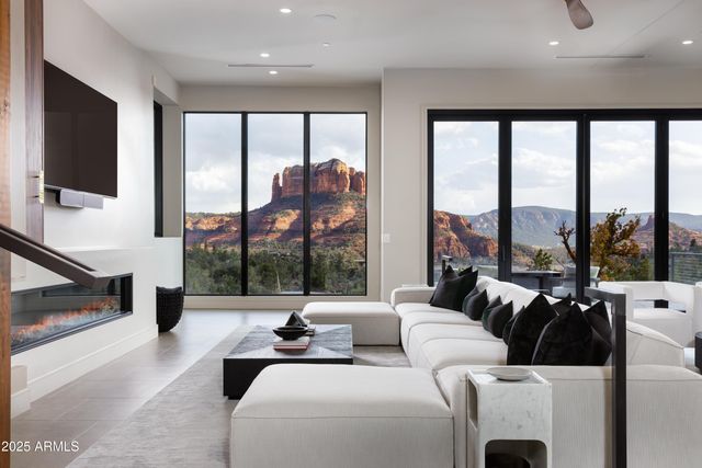 109 SUMMIT Way, Sedona, AZ 86336