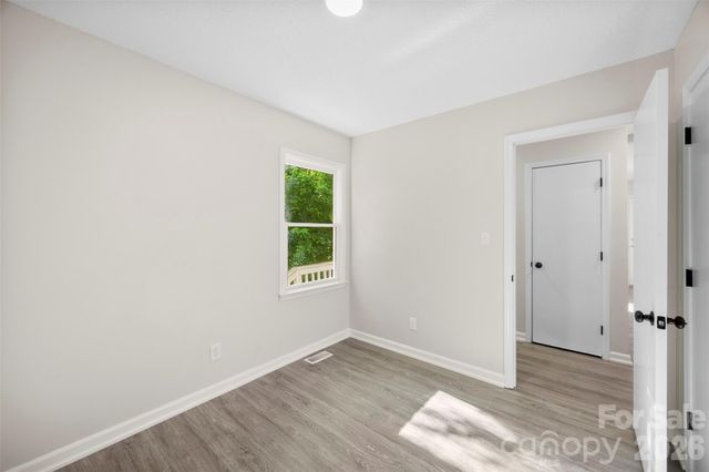 704 W Carolina Avenue, Bessemer City, NC 28016