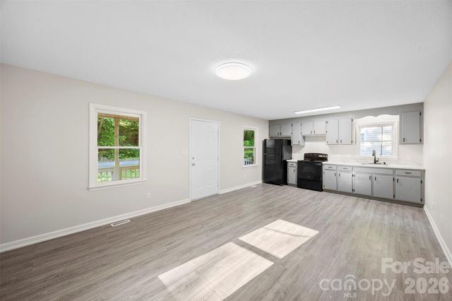 704 W Carolina Avenue, Bessemer City, NC 28016