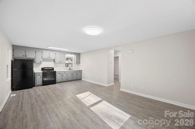 704 W Carolina Avenue, Bessemer City, NC 28016