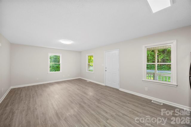 704 W Carolina Avenue, Bessemer City, NC 28016