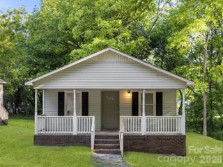 704 W Carolina Avenue, Bessemer City, NC 28016