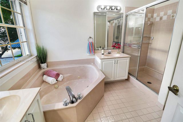 1108 NW 180th Avenue, Pembroke Pines, FL 33029