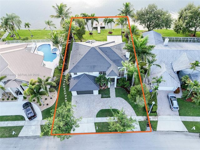 1108 NW 180th Avenue, Pembroke Pines, FL 33029