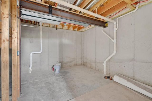 25069 W 94th Terrace, Lenexa, KS 66227