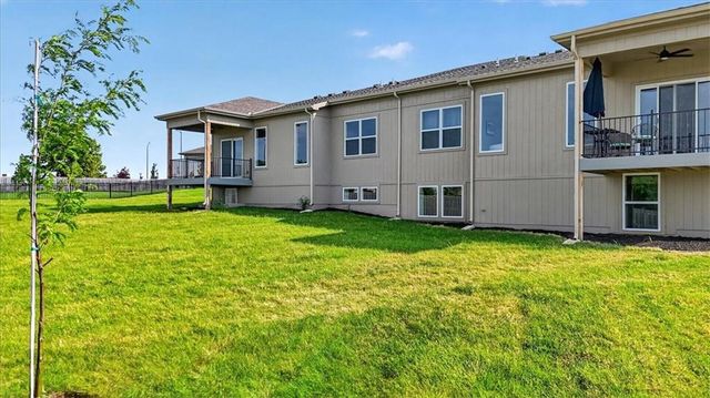 25069 W 94th Terrace, Lenexa, KS 66227