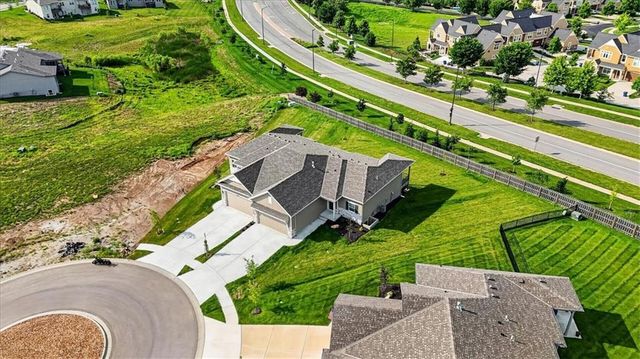 25069 W 94th Terrace, Lenexa, KS 66227