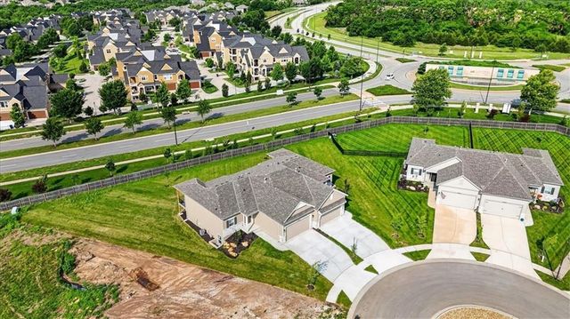 25069 W 94th Terrace, Lenexa, KS 66227