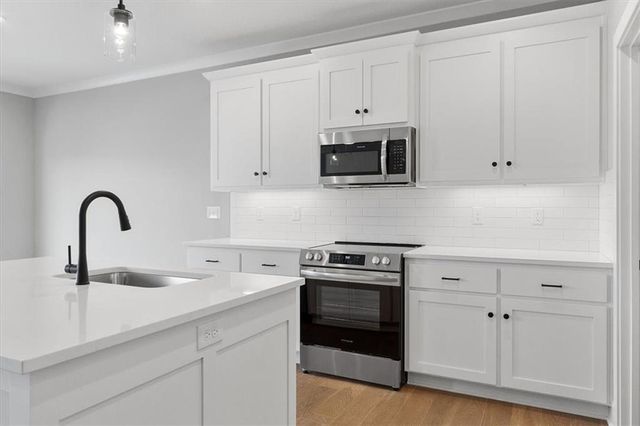 25069 W 94th Terrace, Lenexa, KS 66227