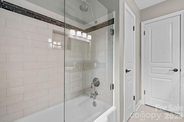 2210 19th Avenue SE, Hickory, NC 28602