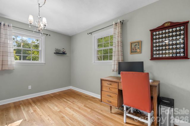 2210 19th Avenue SE, Hickory, NC 28602