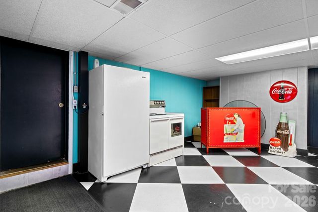 2210 19th Avenue SE, Hickory, NC 28602