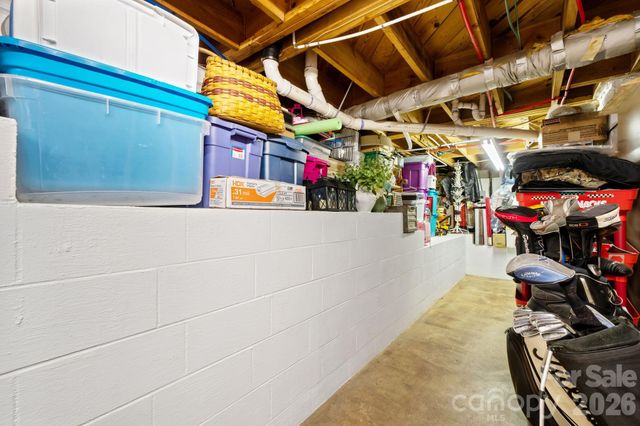 2210 19th Avenue SE, Hickory, NC 28602