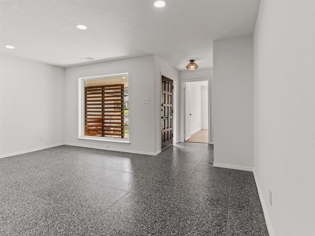 7605 Meadow Oaks Drive, Dallas, TX 75230