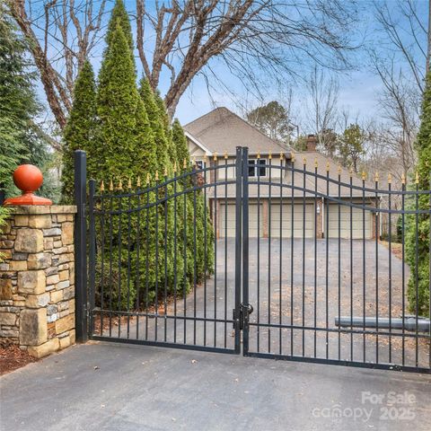 2 Sun Up Lane, Candler, NC 28715