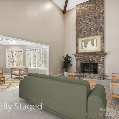 2 Sun Up Lane, Candler, NC 28715