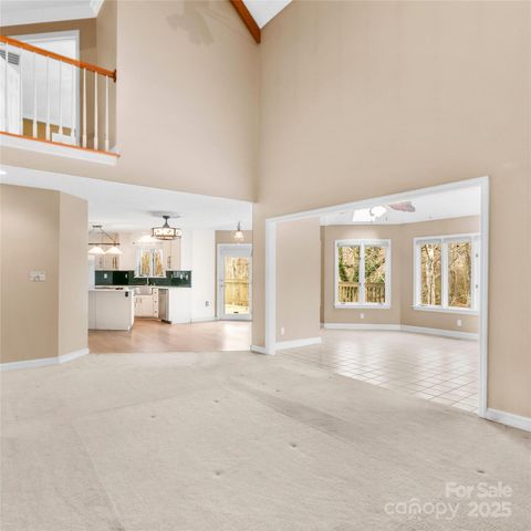 2 Sun Up Lane, Candler, NC 28715