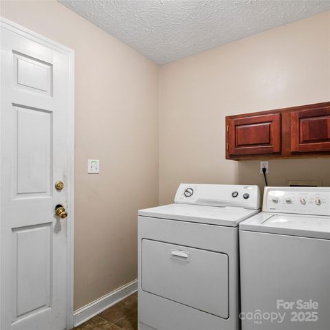 2 Sun Up Lane, Candler, NC 28715