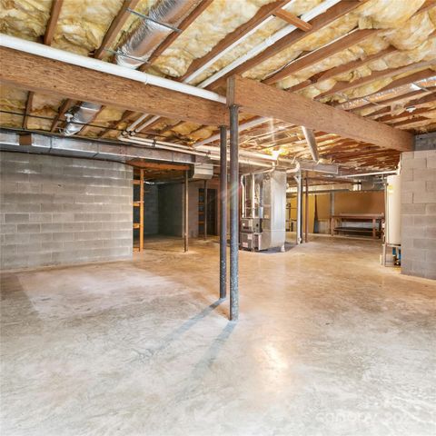 2 Sun Up Lane, Candler, NC 28715