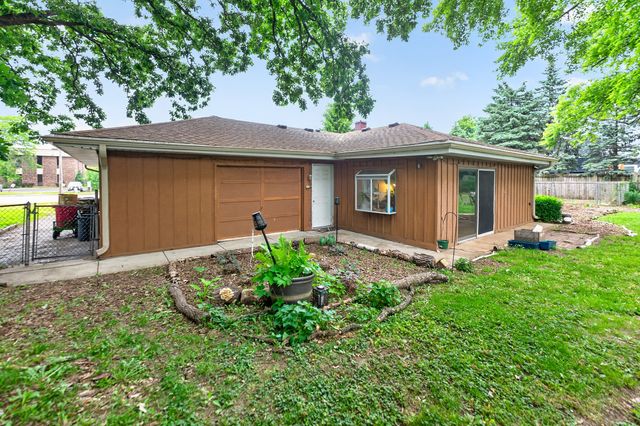 7307 W College Drive, Palos Heights, IL 60463