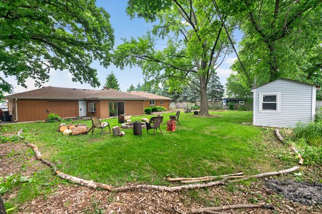 7307 W College Drive, Palos Heights, IL 60463