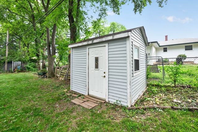 7307 W College Drive, Palos Heights, IL 60463