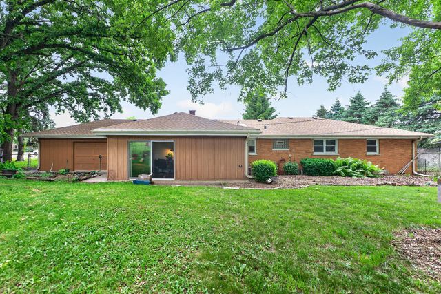7307 W College Drive, Palos Heights, IL 60463