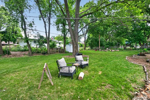 7307 W College Drive, Palos Heights, IL 60463