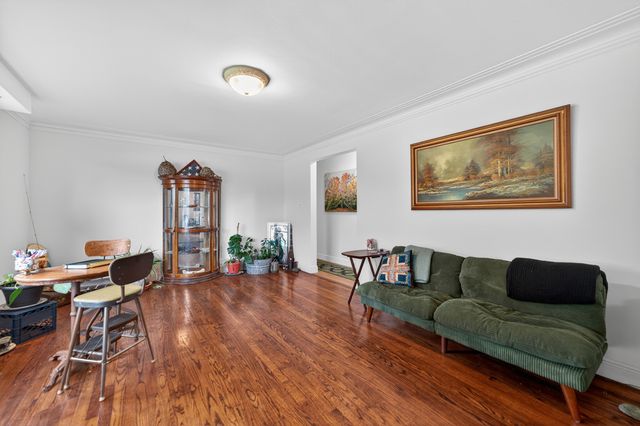 7307 W College Drive, Palos Heights, IL 60463
