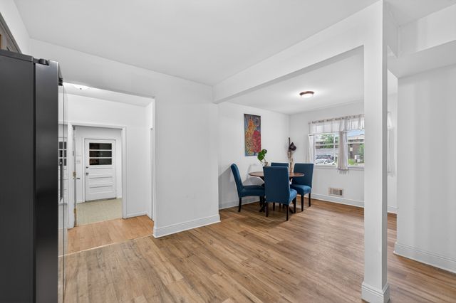 7307 W College Drive, Palos Heights, IL 60463