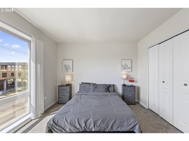 17040 Sw WHITLEY Way 201, Beaverton, OR 97006