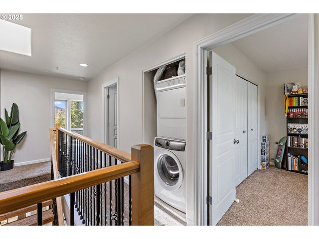 17040 Sw WHITLEY Way 201, Beaverton, OR 97006