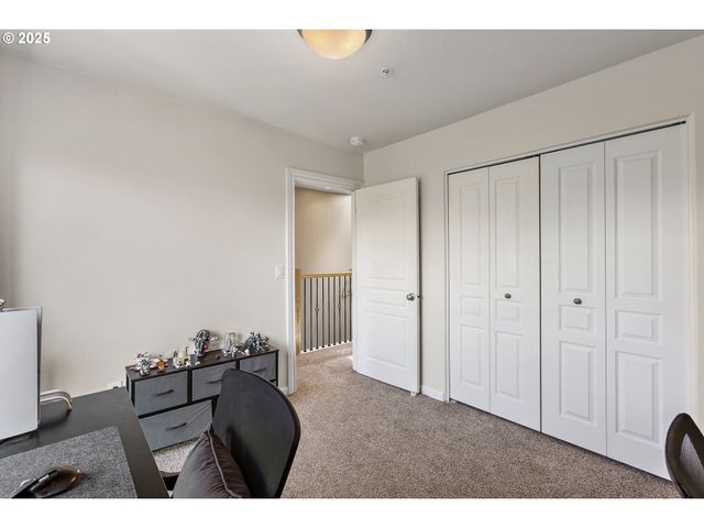 17040 Sw WHITLEY Way 201, Beaverton, OR 97006