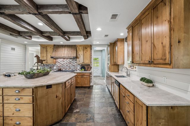 111 Stonecrest Road, Argyle, TX 76226