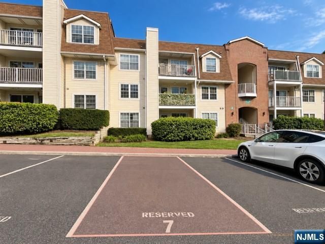 100 Crown Court 461, Edgewater, NJ 07020