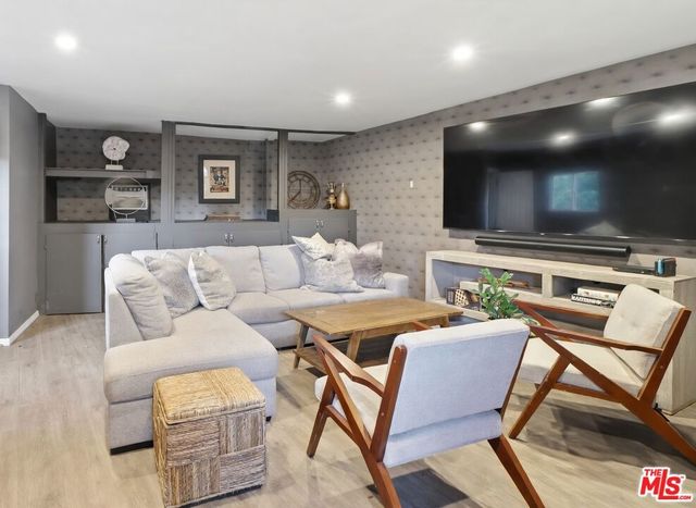 1641 N Crescent Heights Boulevard, Los Angeles, CA 90069