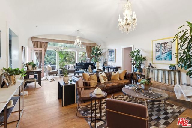 1641 N Crescent Heights Boulevard, Los Angeles, CA 90069