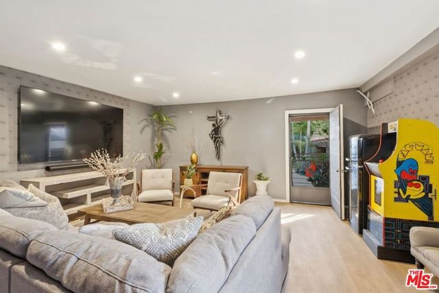 1641 N Crescent Heights Boulevard, Los Angeles, CA 90069