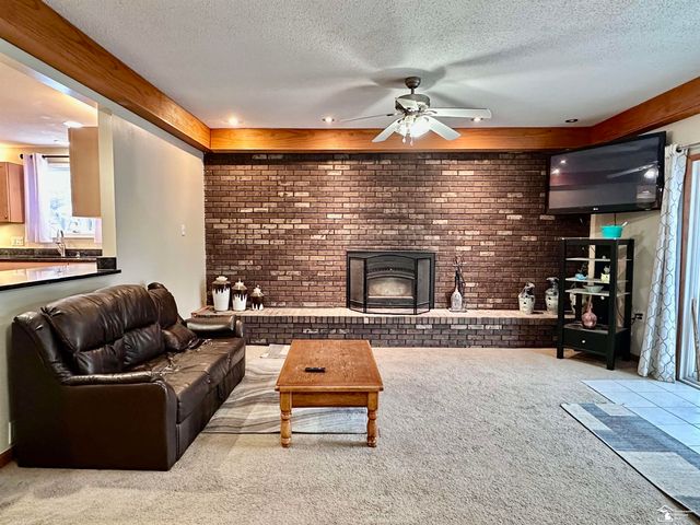 37 W Chestnut Street, Petersburg, MI 49270