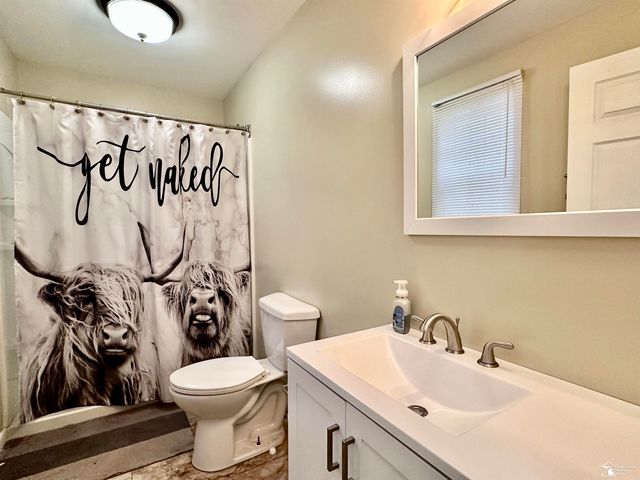 37 W Chestnut Street, Petersburg, MI 49270