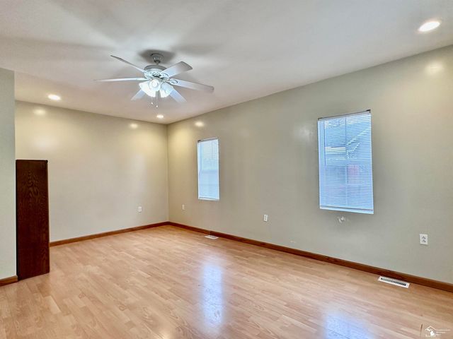 37 W Chestnut Street, Petersburg, MI 49270