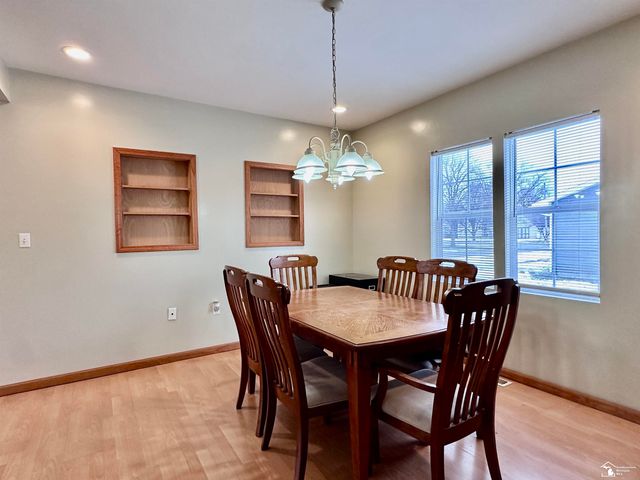 37 W Chestnut Street, Petersburg, MI 49270