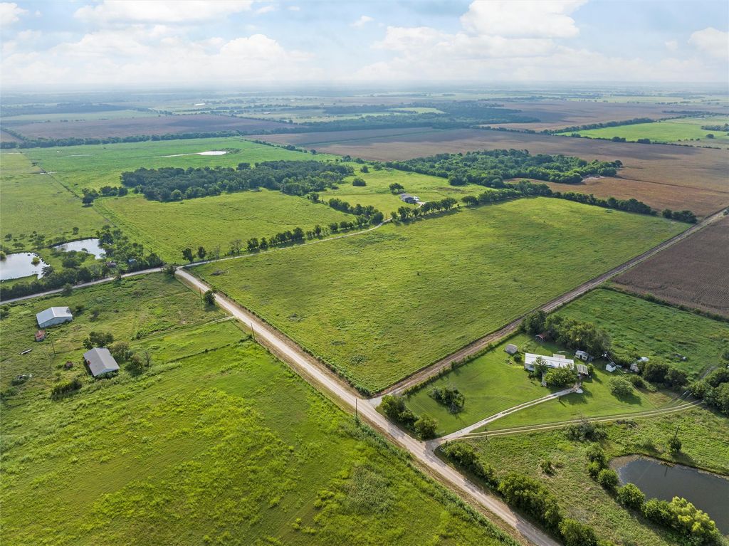 430 County Road 152, Riesel, TX 76682
