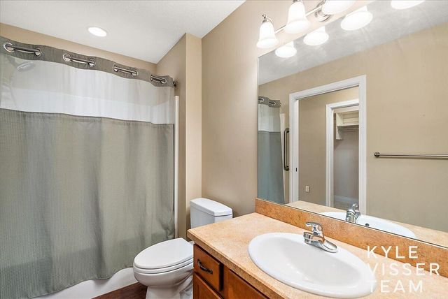 892 Bridge Crest Drive, Ada, MI 49301