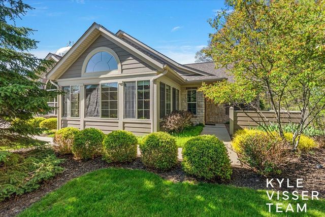 892 Bridge Crest Drive, Ada, MI 49301