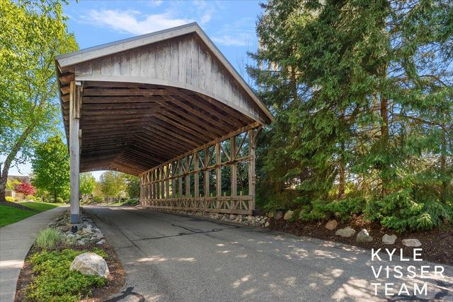892 Bridge Crest Drive, Ada, MI 49301