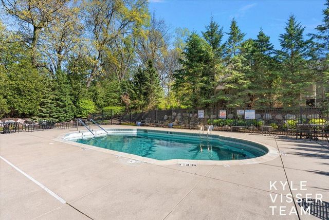892 Bridge Crest Drive, Ada, MI 49301